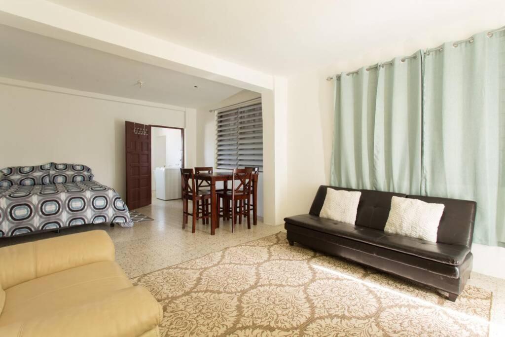 Apartamento Chill Family And Friend Escape With Wrap Around Porch Río Grande Exterior foto